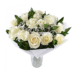 Vazoda 15 Beyaz Gül