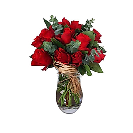 11'li Cam Vazoda Kırmızı Gül