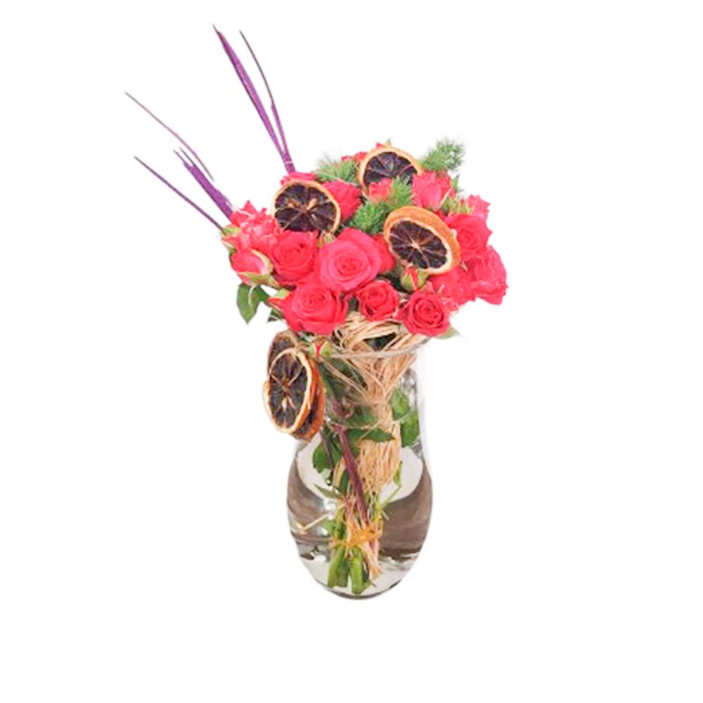 Vazoda Pembe Çardak Güller